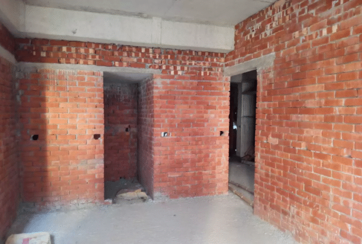 Modern 1600 Sq.ft Flat is for sale